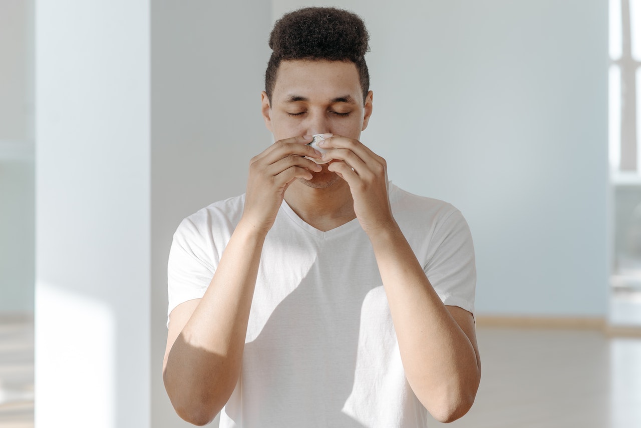 Tout ce qu’il faut savoir sur l’allergie cutanée : symptômes, traitement et causes